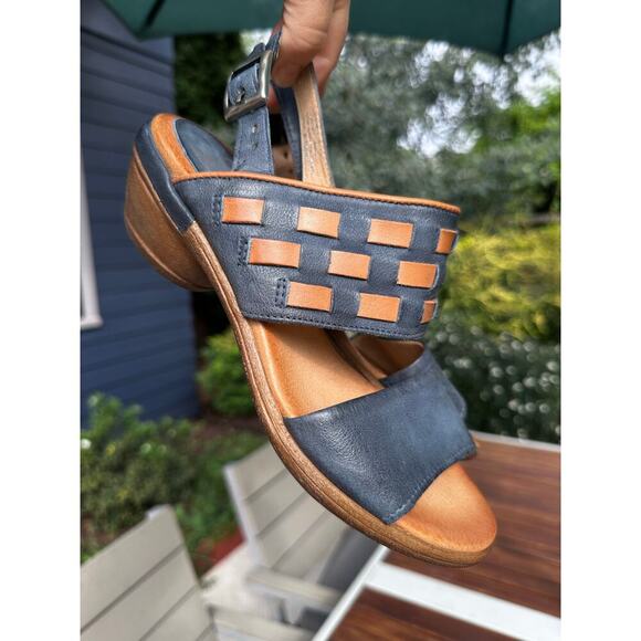 Miz Mooz Constance Womens 7 Blue Leather Hook & Loop Strap Sandals Shoes - Picture 2 of 16